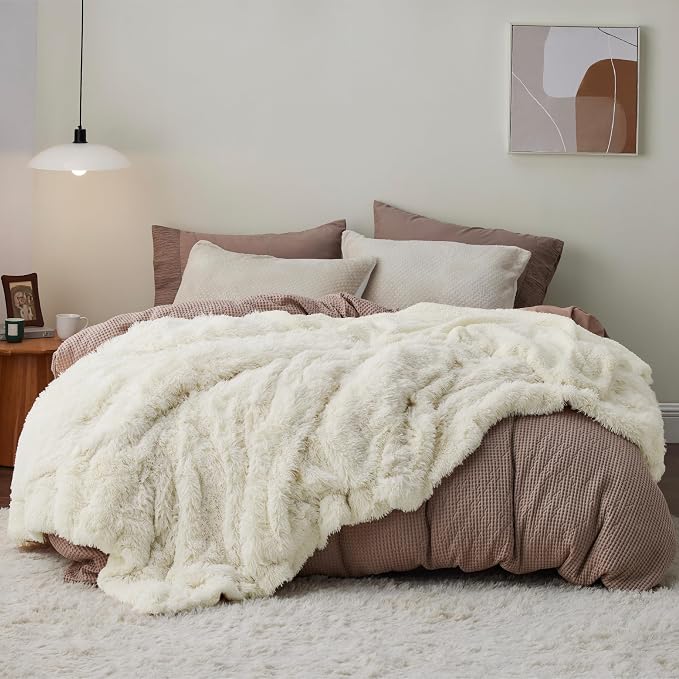 Bedsure GentleSoft Fluffy Cream Blankets Queen Size by Unknown