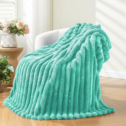 NEWCOSPLAY Fleece Ribbed Cozy Queen Blanket - Image 9