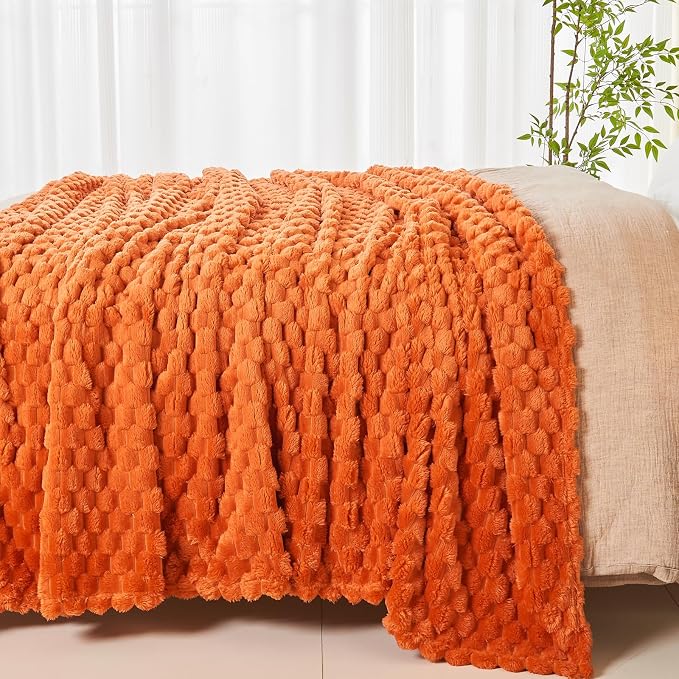 NEWCOSPLAY Fleece Clouds Cozy Queen Blanket - Image 7