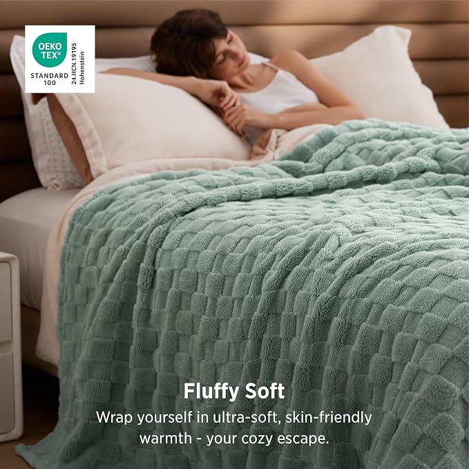 Bedsure GentleSoft Full Size Blankets - Image 2
