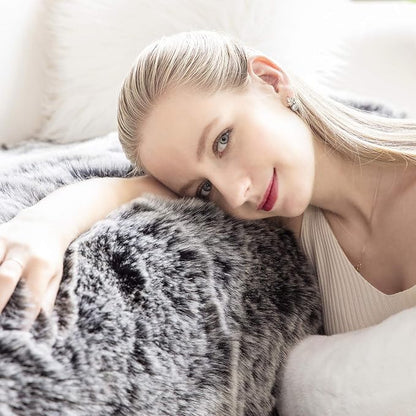 Ashler Faux Fox Fur Rug, 2x3 FT Rectangle Rugs, Ultra Soft Shaggy Area Rugs - Image 6