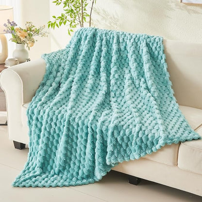 NEWCOSPLAY Fleece Clouds Cozy Twin Blanket - Image 3