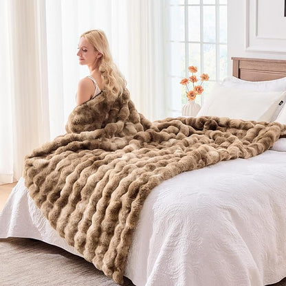 BENVWE Fluffy Faux Fur Throw Blanket - Image 7