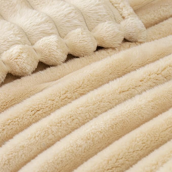 Exclusivo Mezcla Striped King Size Fleece Blanket - Image 4