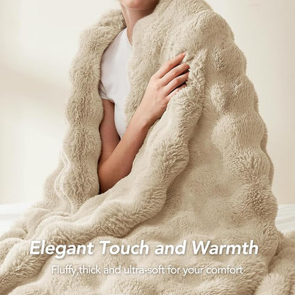 L'AGRATY Faux Rabbit Fur Throw Blanket - Image 6