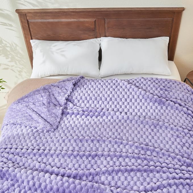 NEWCOSPLAY Fleece Clouds Cozy Queen Blanket - Image 8