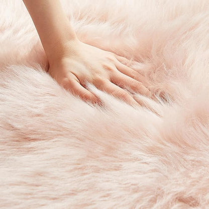 AMTOVO Faux Fur Rug, Fluffy Sheepskin Rug, Fuzzy Ultra Soft 2 x 3 ft Shag Rugs - Image 7