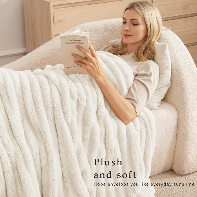 Exclusivo Mezcla Striped King Size Fleece Blanket - Image 2