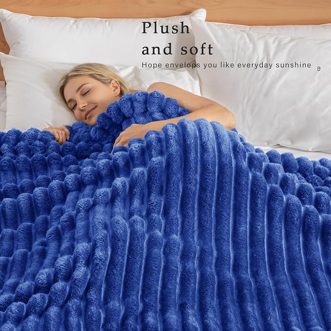Exclusivo Mezcla Striped Twin Size Fleece Blanket - Image 2