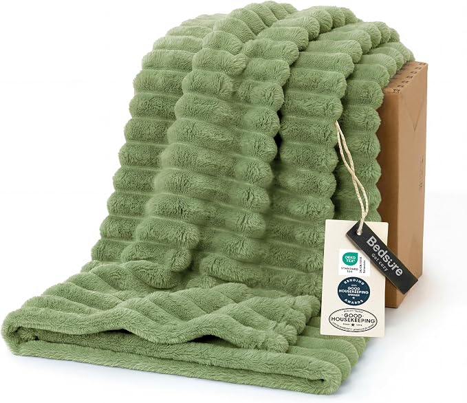 Bedsure Soft Twin Blanket for Bed Decor Gifts Reseda Green 60"x80" | Birthday by Unknown