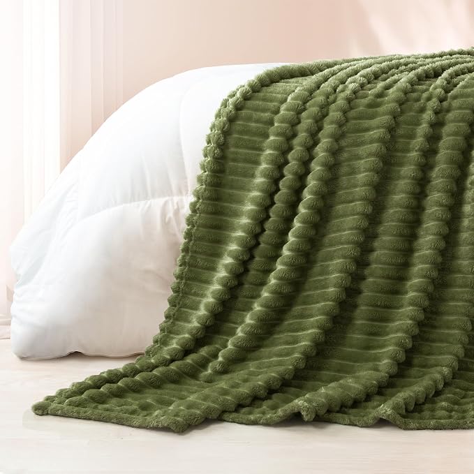 Exclusivo Mezcla Striped Fleece Throw Blanket - Image 6