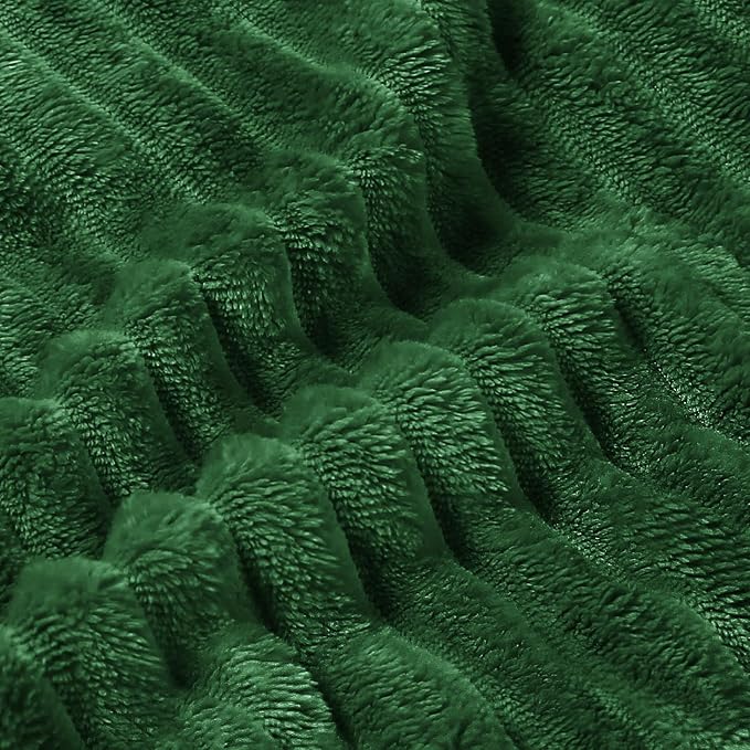 BEDELITE 3D Ribbed Dark Green Fleece Throw Blanket - Image 5