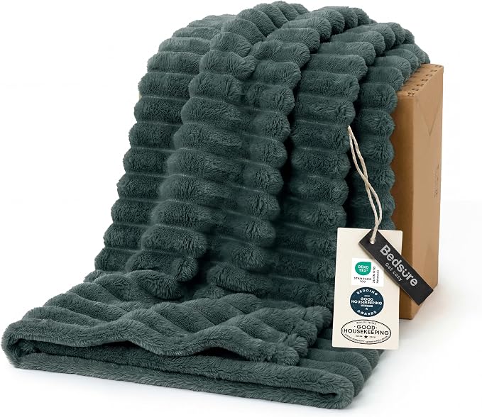 Bedsure Soft Twin Blanket for Bed Decor Gifts Mallard Green 60"x80" | Birthday by Unknown