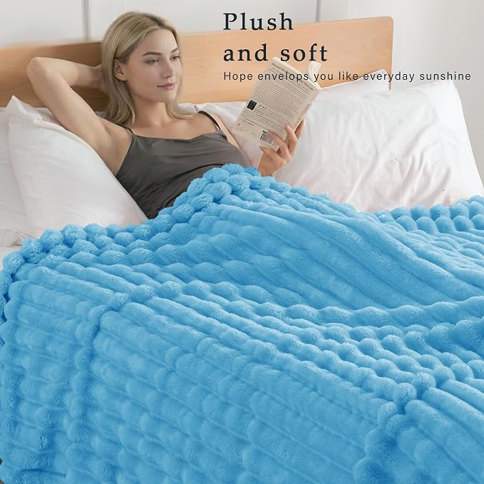 Exclusivo Mezcla Striped Fleece Throw Blanket - Image 2