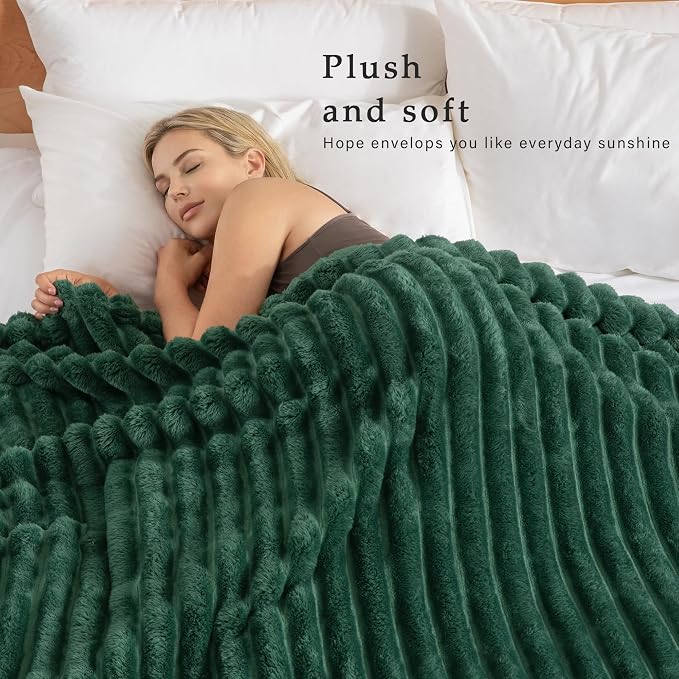 Exclusivo Mezcla Striped Queen Size Fleece Blanket - Image 2