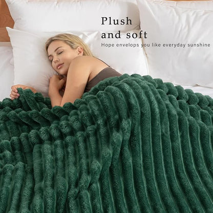 Exclusivo Mezcla Striped Queen Size Fleece Blanket - Image 2