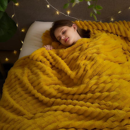 NEWCOSPLAY Fleece Ribbed Cozy King Blanket - Image 2