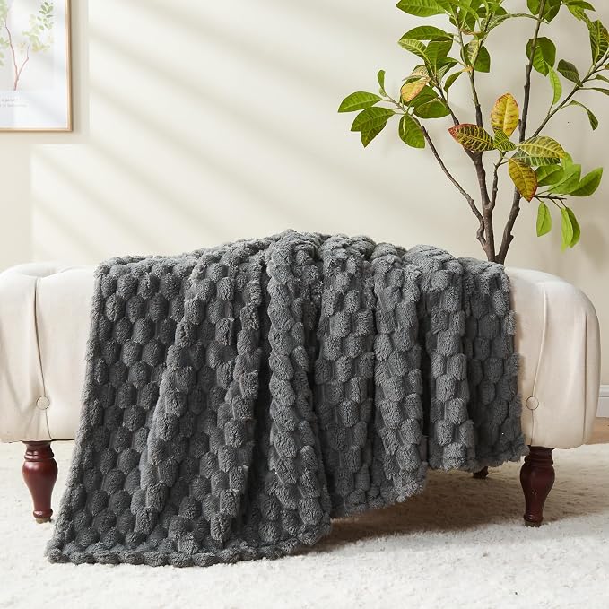 NEWCOSPLAY Fleece Clouds Cozy Throw Blanket - Image 6