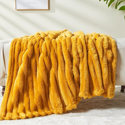 NEWCOSPLAY Fleece Ribbed Cozy King Blanket - Image 8