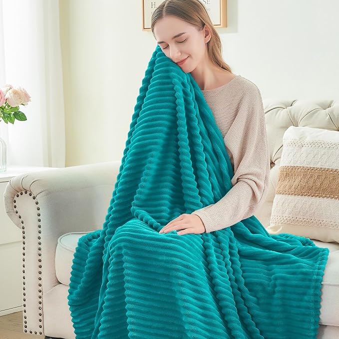 BEDELITE Ribbed Jacquard Ocean Blue Fleece Twin Blanket - Image 3
