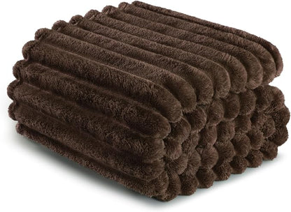 Exclusivo Mezcla Striped Fleece Throw Blanket - Image 8