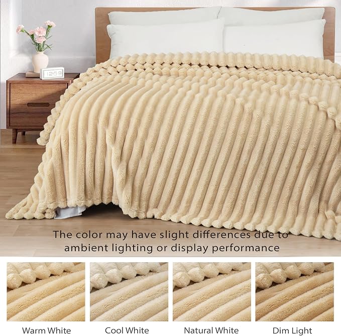 Exclusivo Mezcla Striped Fleece Throw Blanket - Image 3