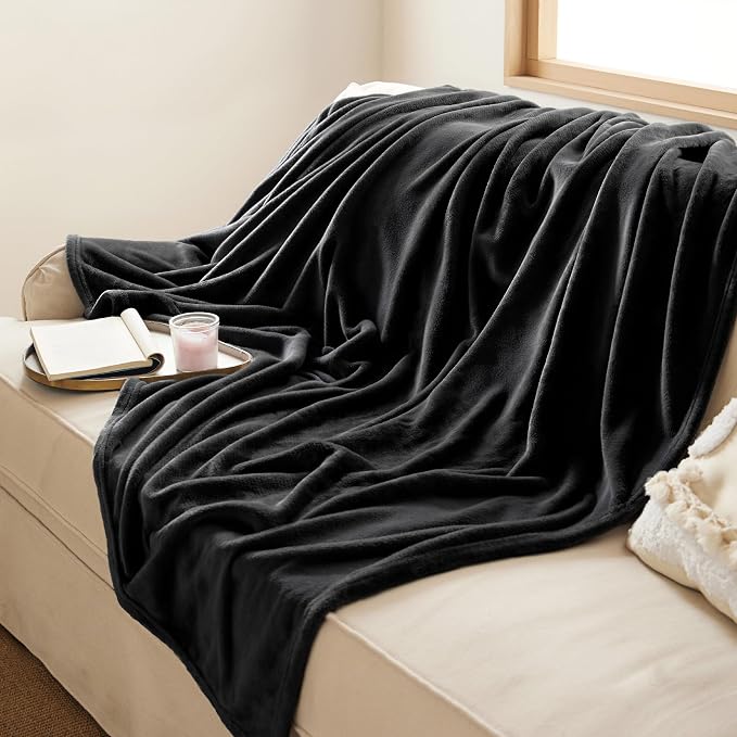 Bedsure GentleSoft Fleece Blanket Twin Size Black - Image 5