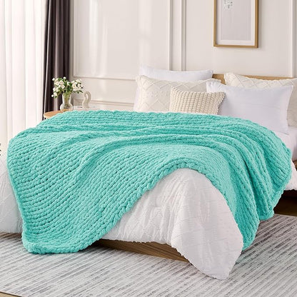L'AGRATY Chunky Knit Throw Blanket by LAGRATY