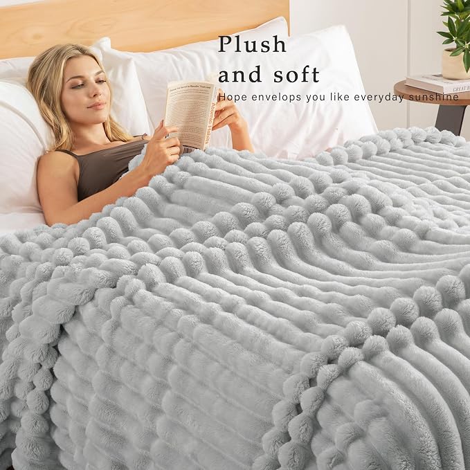 Exclusivo Mezcla Striped King Size Fleece Blanket - Image 2