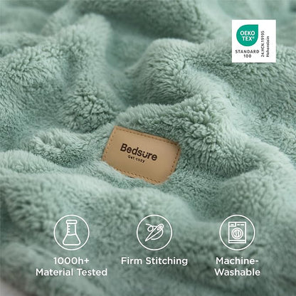 Bedsure 3D Fleece Bubble Blanket - Image 5