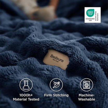 Bedsure 3D Fleece Bubble Blanket - Image 5