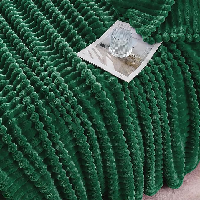 Christmas Green Throw Blanket for Couch Sofa 50"x60" Striped Design | Fleece - Image 5