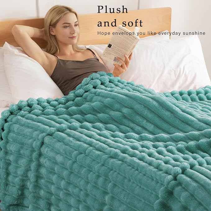 Exclusivo Mezcla Striped Twin Size Fleece Blanket - Image 2
