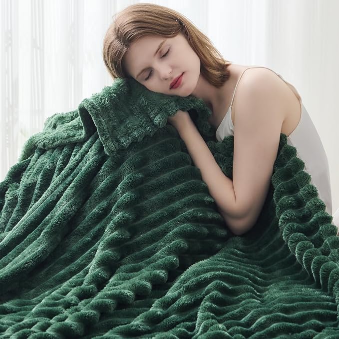 NEWCOSPLAY Fleece Ribbed Cozy Throw Blanket - Image 4
