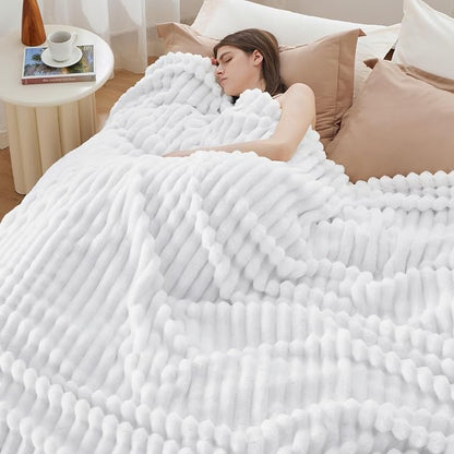 Bedsure Soft Cal King Size Blanket - Image 4