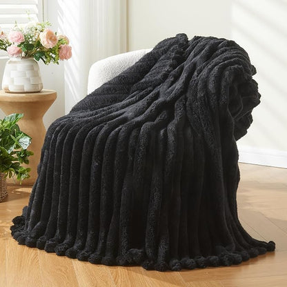 NEWCOSPLAY Fleece Ribbed Cozy Queen Blanket - Image 7