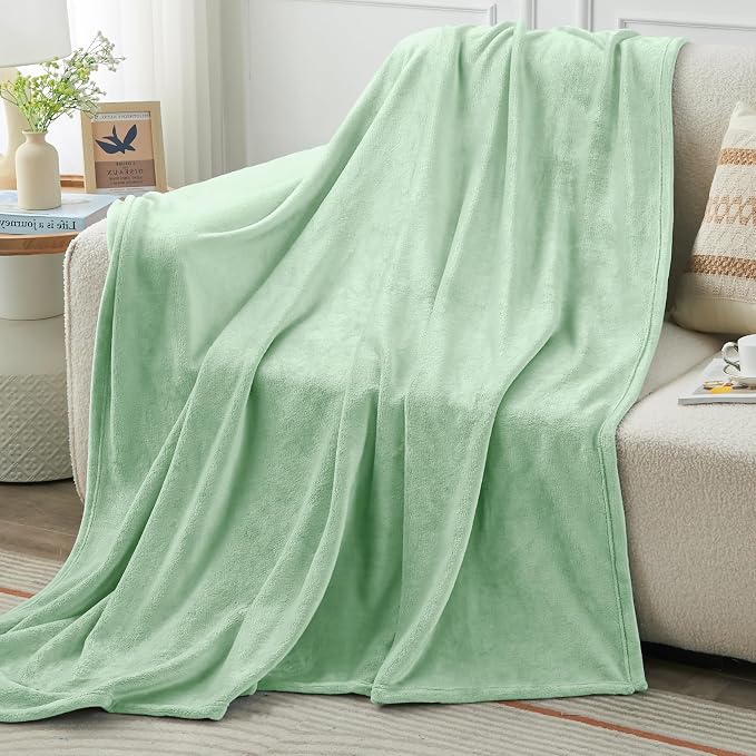 KMUSET Sage Green Fleece Throw Blanket - Image 3