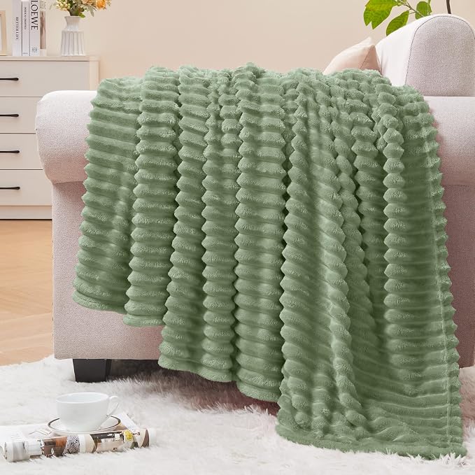 BEDELITE 3D Ribbed Sage Grey Green Fleece Twin Blanket by BEDELITE