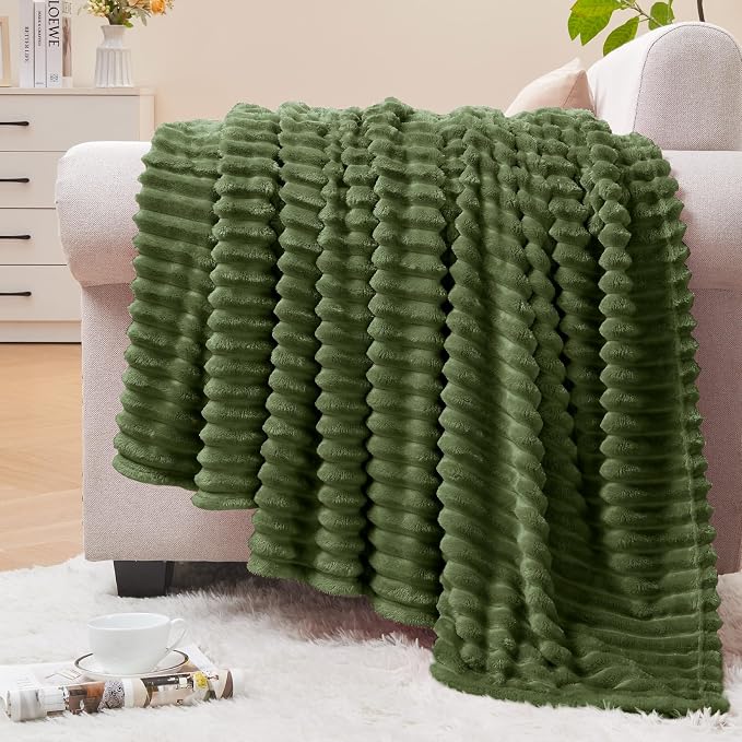 BEDELITE 3D Ribbed Jacquard Moss Fleece Twin Blanket by BEDELITE