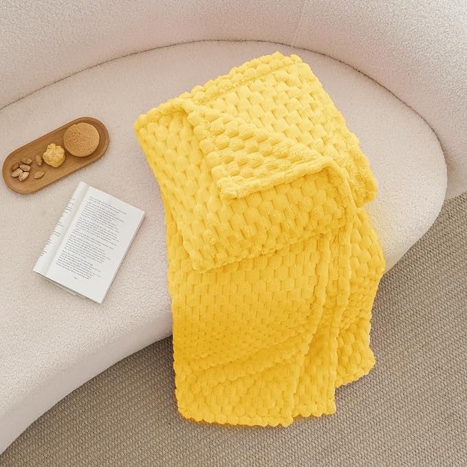 BEDELITE Light Yellow Throw Blanket - Image 7