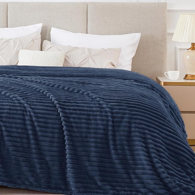 BEDELITE 3D Ribbed Jacquard Navy King Size Blankets - Image 7