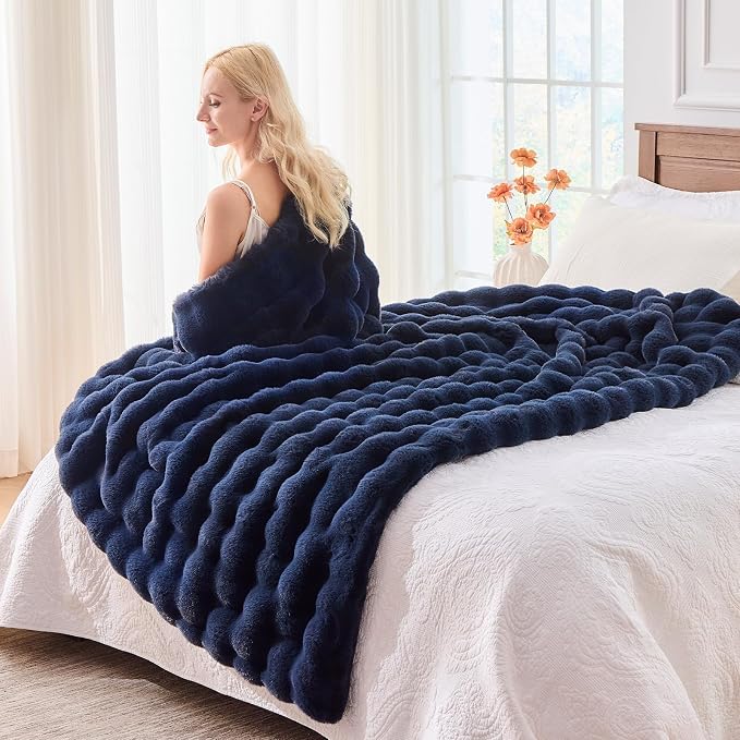BENVWE Fluffy Faux Fur Throw Blanket - Image 7