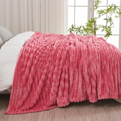 NEWCOSPLAY Fleece Ribbed Cozy Queen Blanket - Image 4