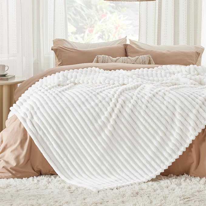 Bedsure Soft Cozy King Size Fleece Blankets - Image 4