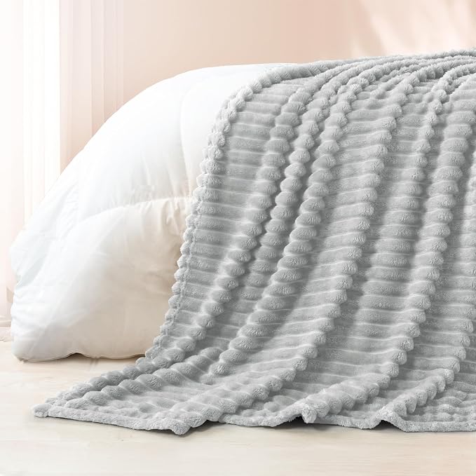 Exclusivo Mezcla Striped Queen Size Fleece Blanket - Image 6