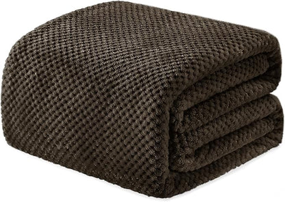 Exclusivo Mezcla Large Waffle Fleece Throw Blanket - Image 8