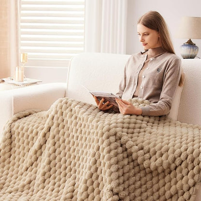 NEWCOSPLAY Fleece Clouds Cozy King Blanket - Image 4