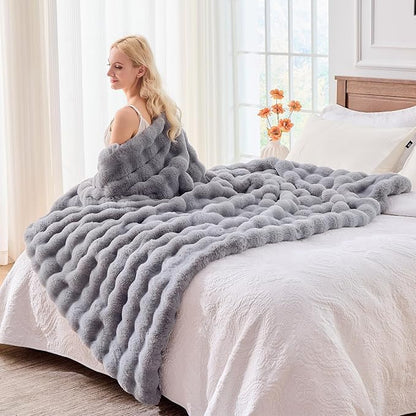 BENVWE Fluffy Faux Fur Throw Blanket - Image 5