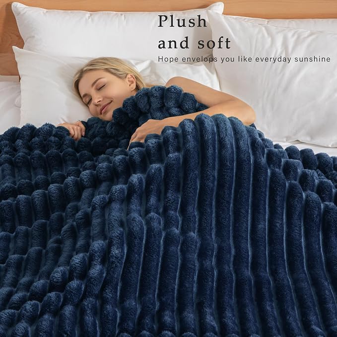 Exclusivo Mezcla Striped Fleece Throw Blanket - Image 2