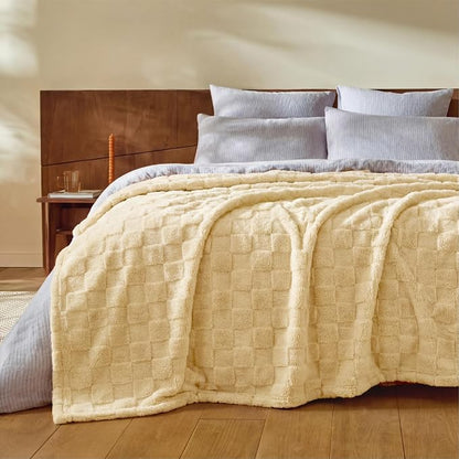 Bedsure GentleSoft Blankets Queen Size - Image 5
